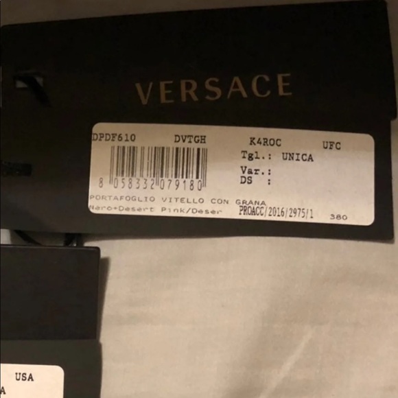 Black leather Versace zip wallet - Picture 5 of 5